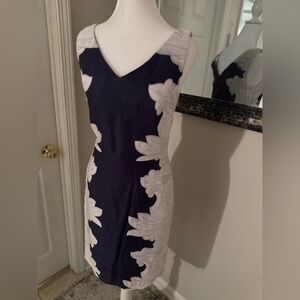 Stunning Banana Republic rayon and linen sleeveless floral dress size 4